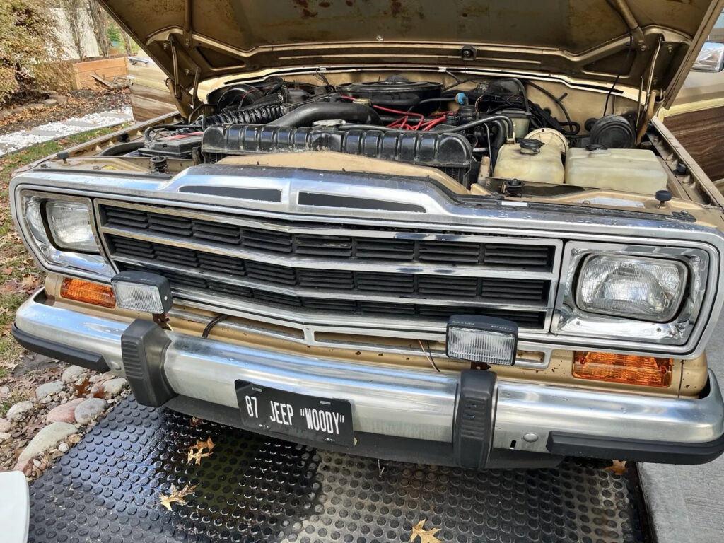 1987 Jeep Wagoneer Gold with Wood Grain Panel