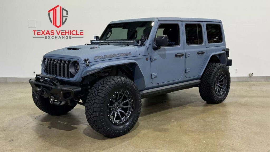 2024 Jeep Wrangler Rubicon 392 4X4 HARD ToP, Dupont Kevlar, Bumpers