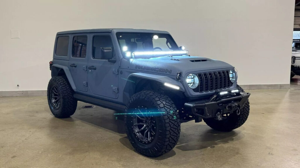 2024 Jeep Wrangler Rubicon 392 4X4 HARD ToP, Dupont Kevlar, Bumpers