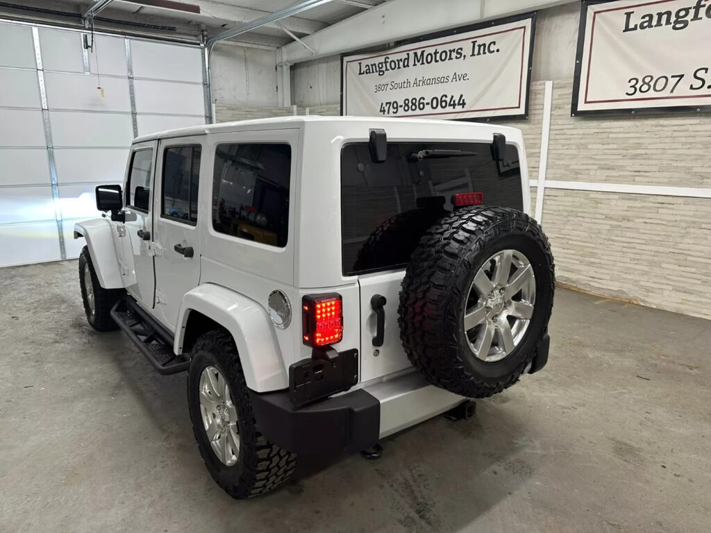 2012 Jeep Wrangler Sahara