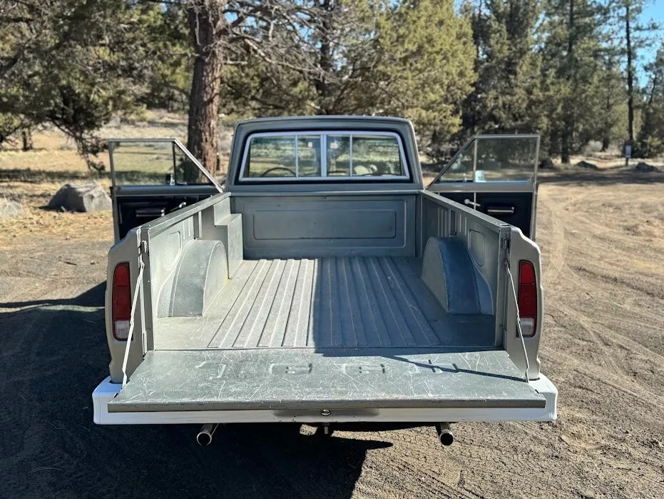 1976 Jeep J10