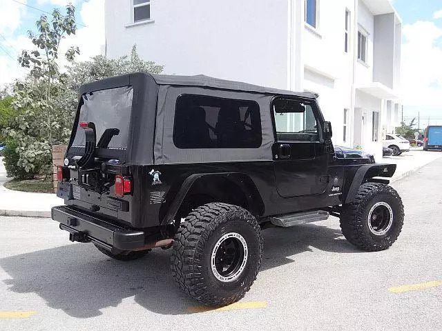 2005 Jeep Unlimited Wrangler LJ 4.0L LWB