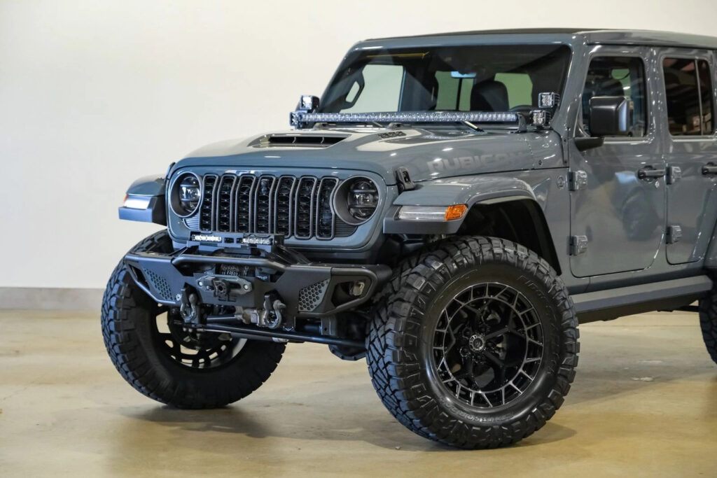 2024 Jeep Wrangler Unlimited Rubicon 392 4X4 SKY ToP, Bumpers, Led’s