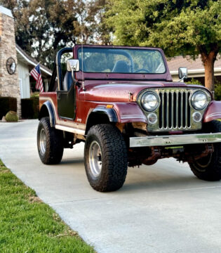 1985 Jeep CJ Laredo na prodej