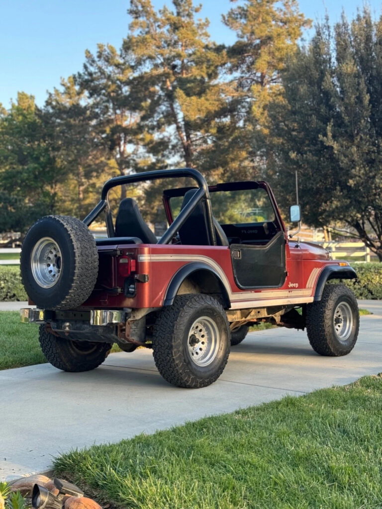 1985 Jeep CJ Laredo