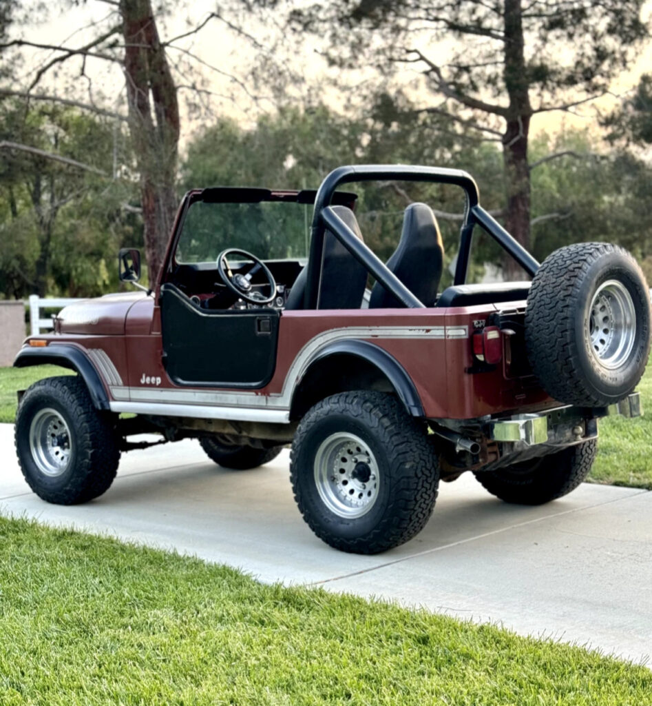 1985 Jeep CJ Laredo