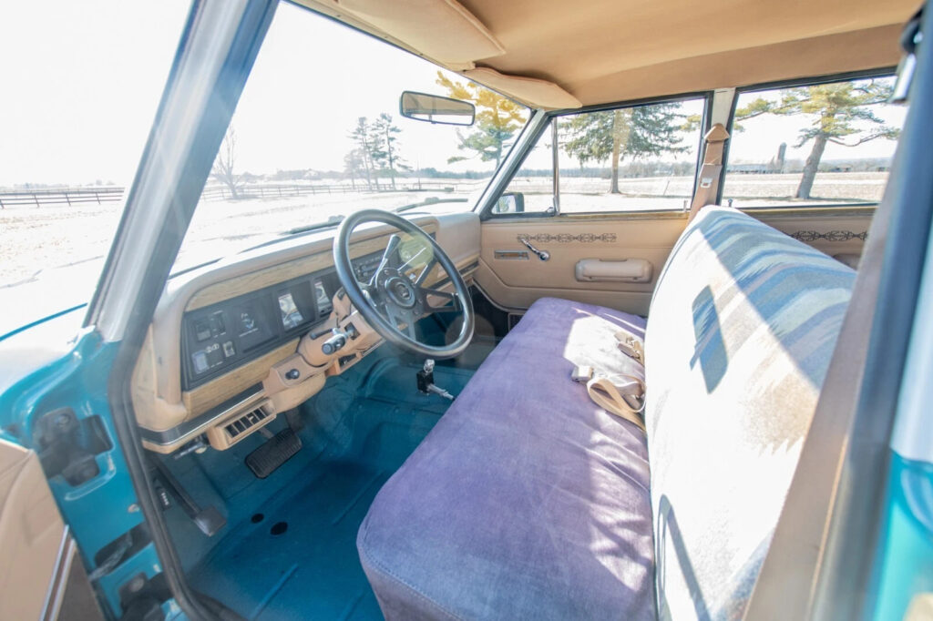 1987 Jeep Grand Wagoneer