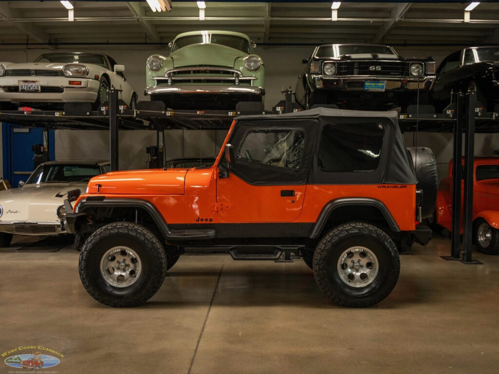 1994 Jeep Wrangler Custom SE  4WD SUV