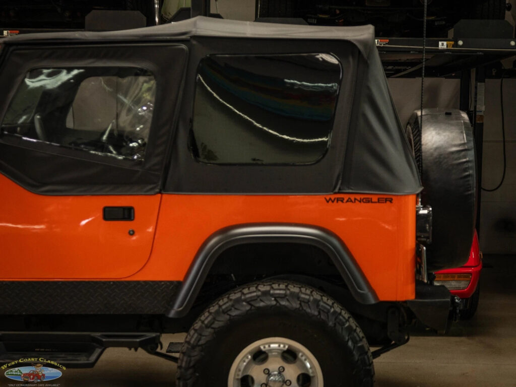 1994 Jeep Wrangler Custom SE  4WD SUV