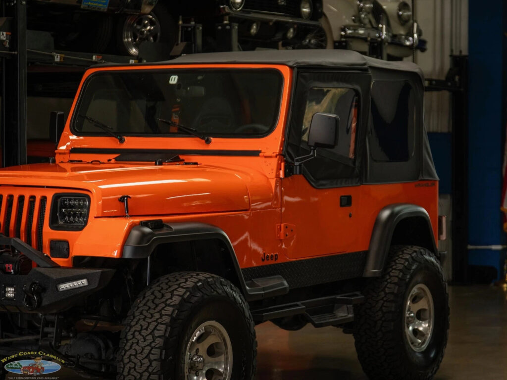 1994 Jeep Wrangler Custom SE  4WD SUV