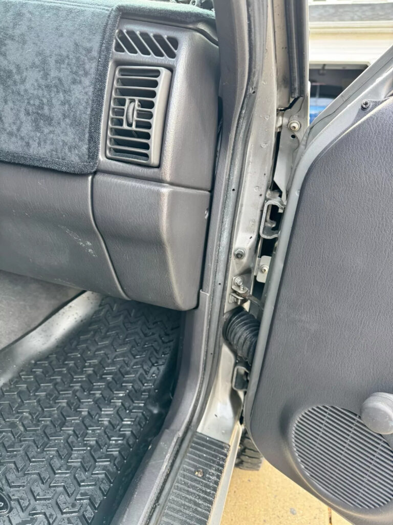 2000 Jeep Cherokee SE