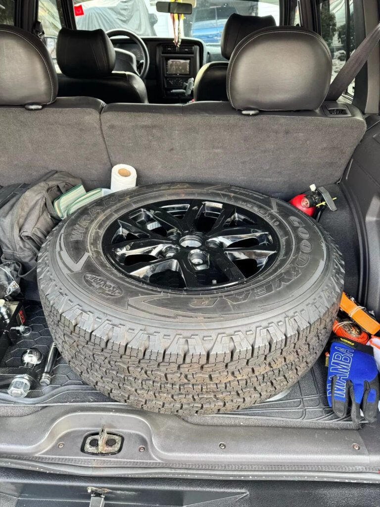 2000 Jeep Cherokee SE