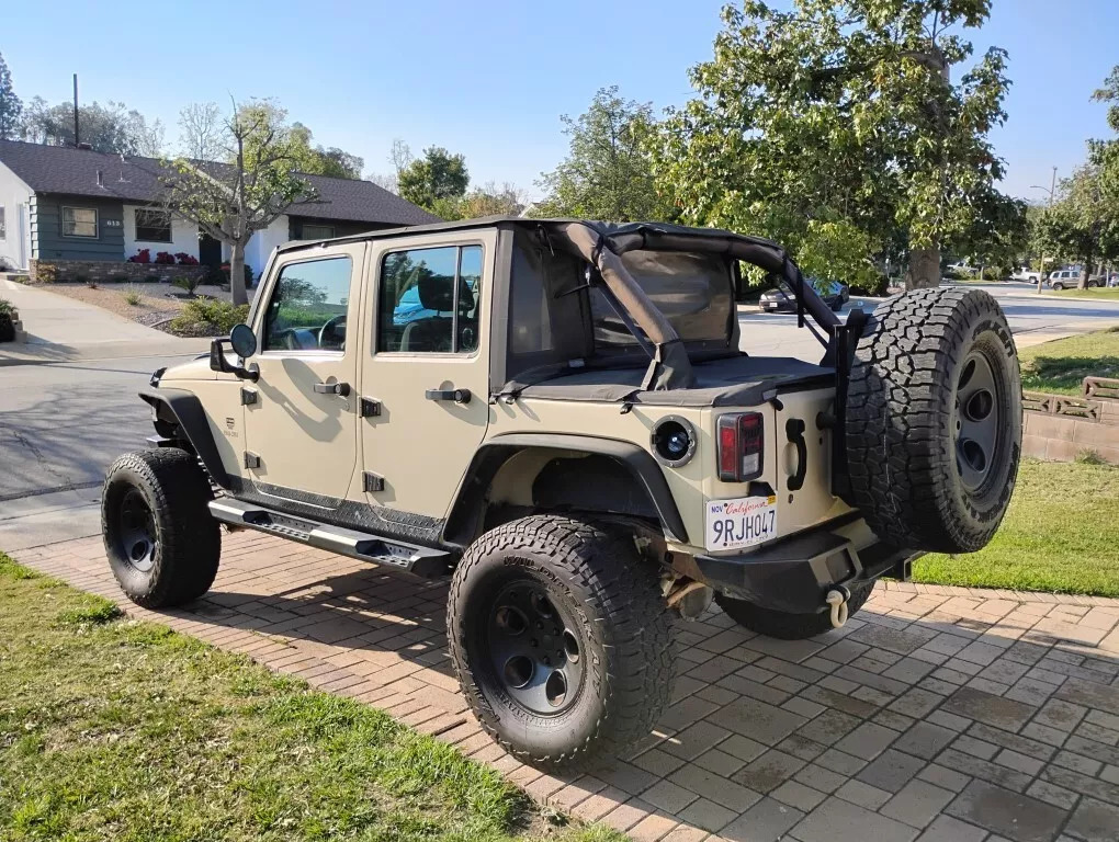 2011 Jeep Wrangler Unlimited Sahara Sport Utility 4D