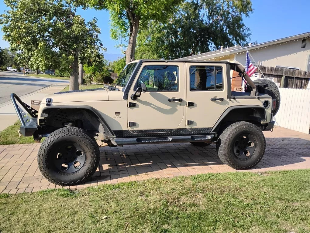 2011 Jeep Wrangler Unlimited Sahara Sport Utility 4D