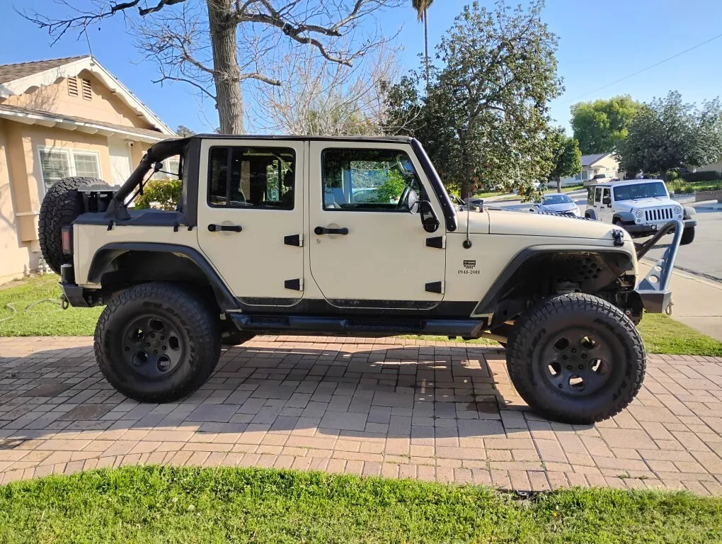 2011 Jeep Wrangler Unlimited Sahara Sport Utility 4D