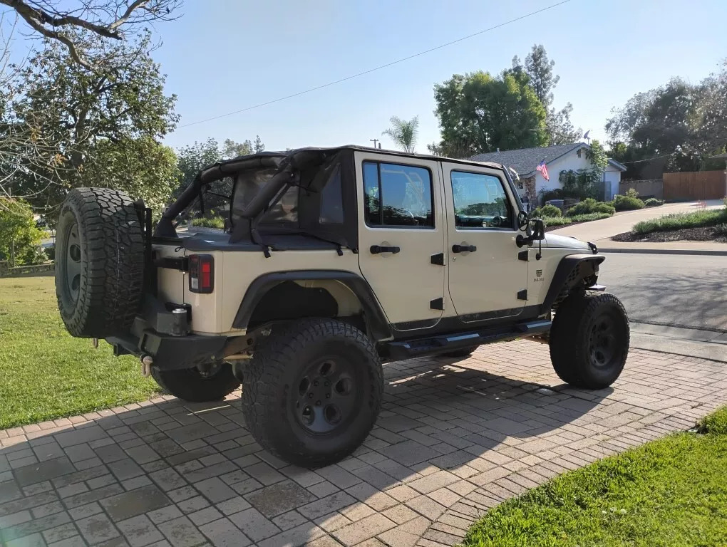 2011 Jeep Wrangler Unlimited Sahara Sport Utility 4D
