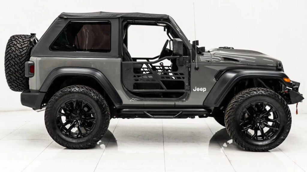 2020 Jeep Wrangler Sport 4×4  SUV