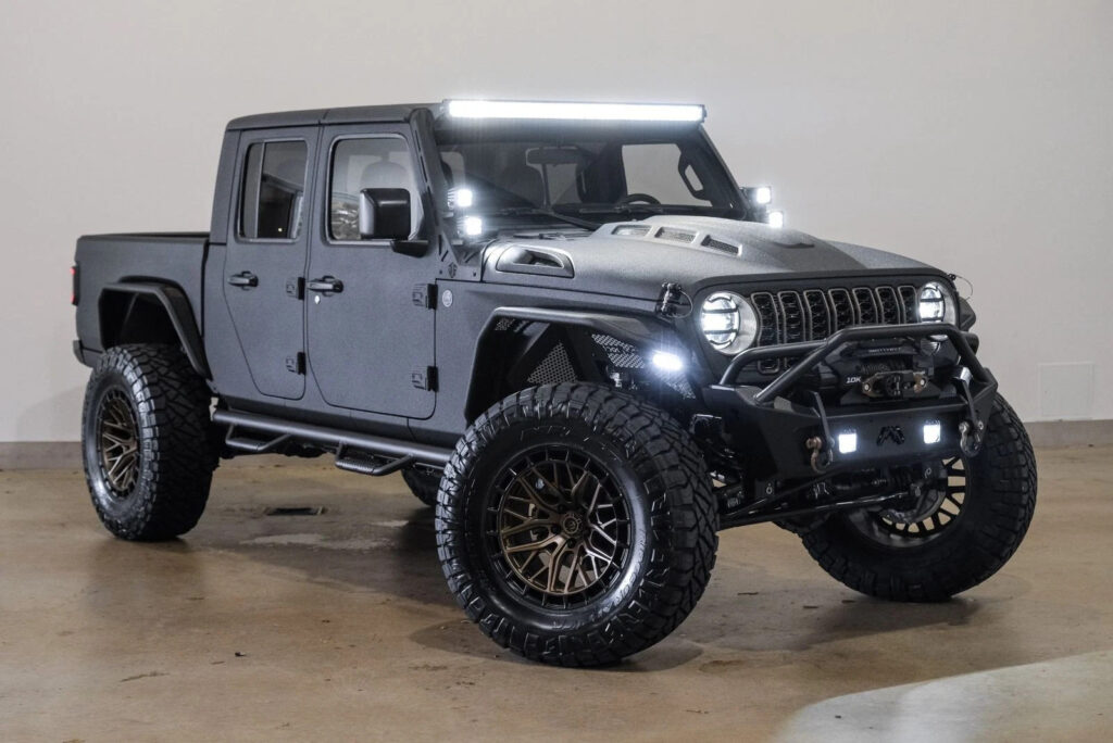 2025 Jeep Gladiator Nighthawk 4X4 Dupont Kevlar,lifted, Bumpers, Led’s