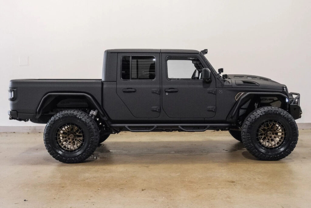 2025 Jeep Gladiator Nighthawk 4X4 Dupont Kevlar,lifted, Bumpers, Led’s
