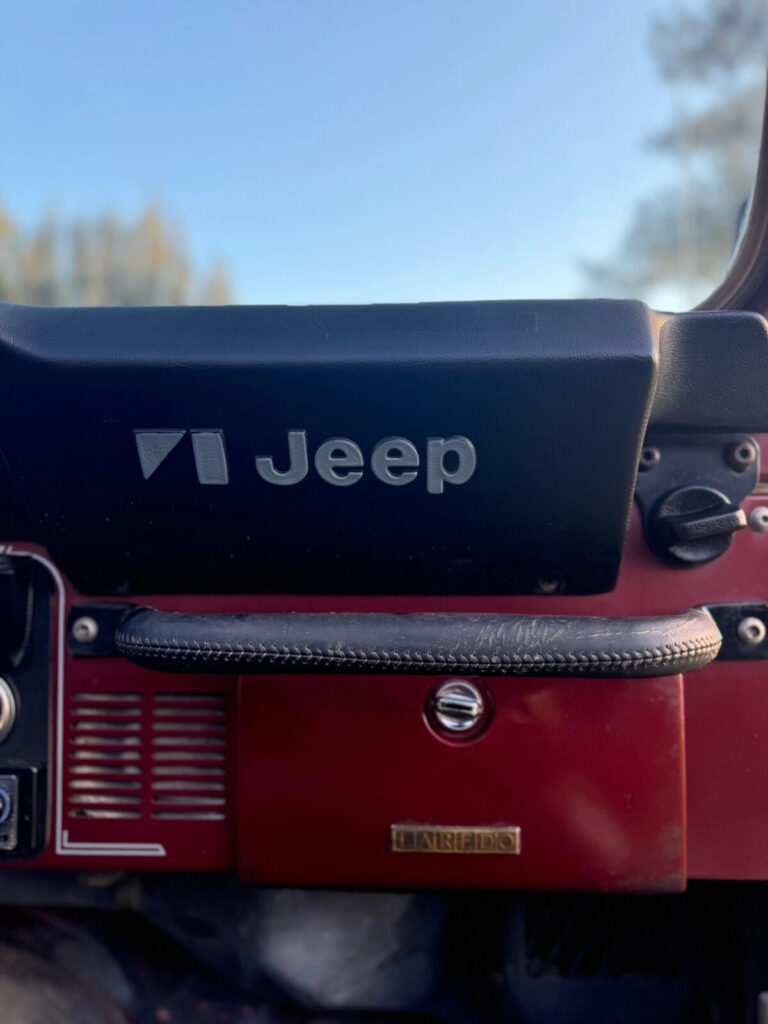 1985 Jeep CJ Laredo