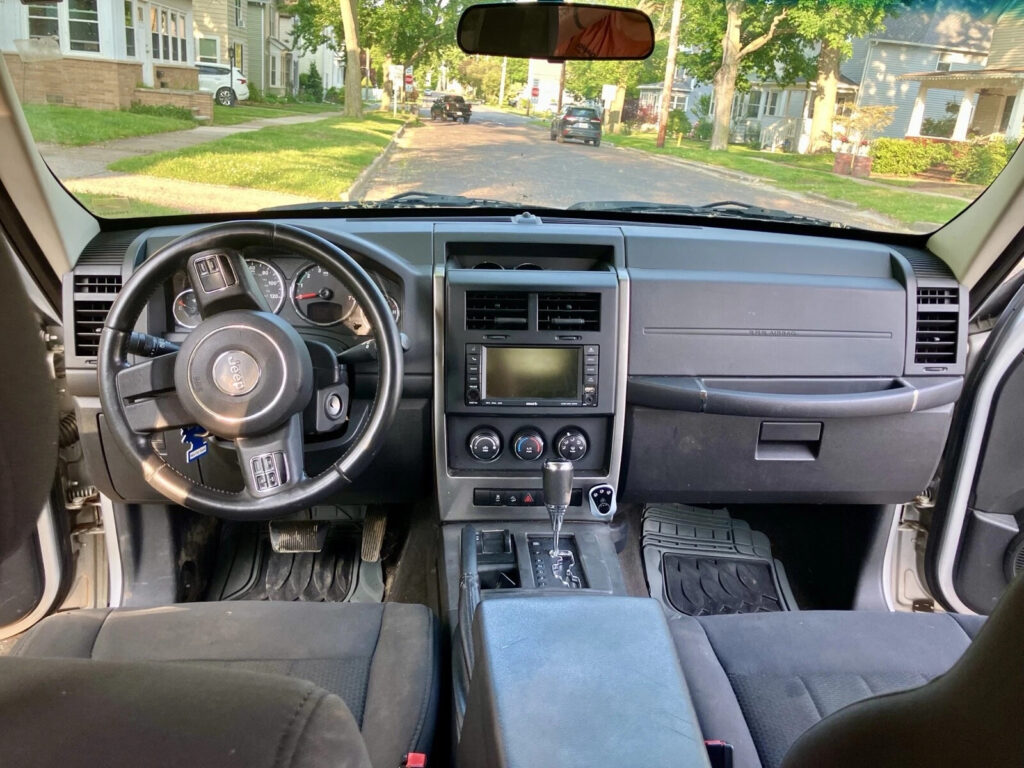 2011 Jeep Liberty Sport