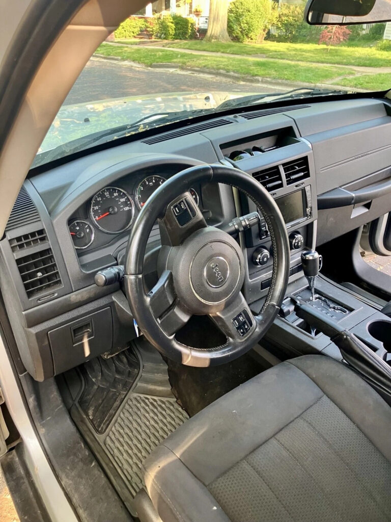 2011 Jeep Liberty Sport