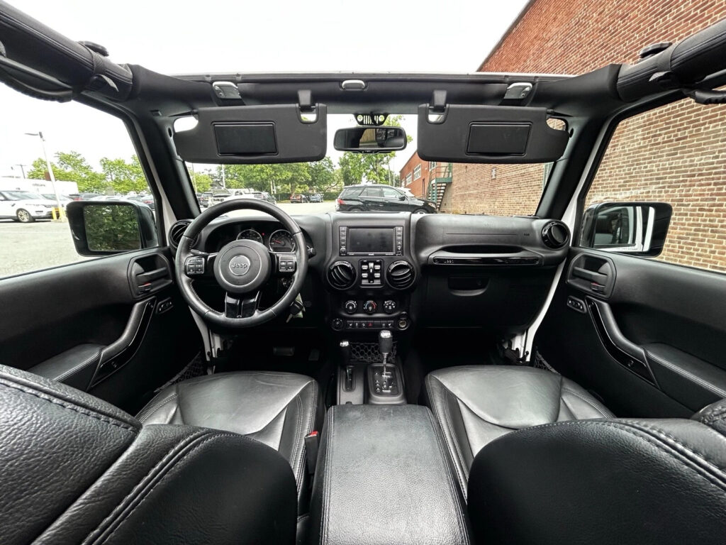 2015 Jeep Wrangler Unlimited Sahara‼️1 Owner‼️clean Carfax