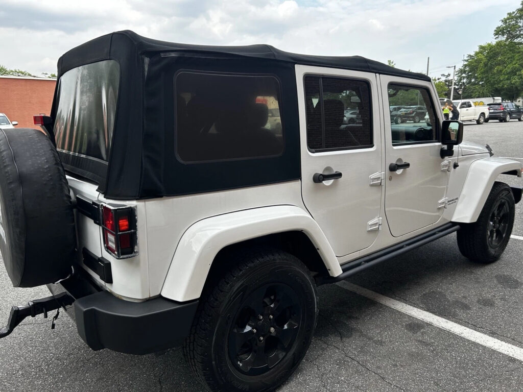 2015 Jeep Wrangler Unlimited Sahara‼️1 Owner‼️clean Carfax