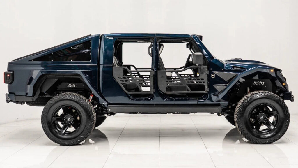 2025 Jeep Gladiator Nighthawk 4×4 4dr Crew Cab 5.0 ft. SB