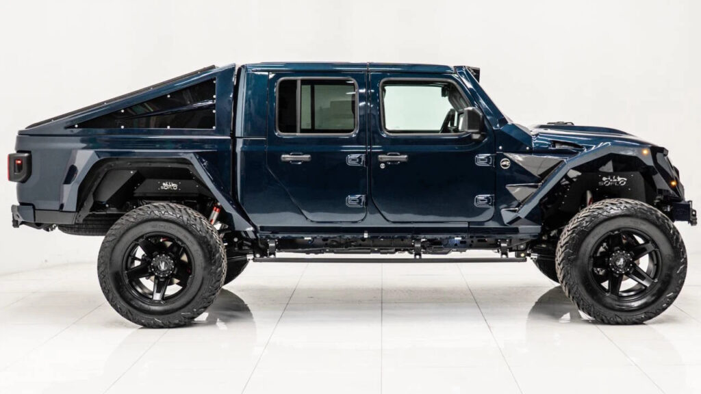 2025 Jeep Gladiator Nighthawk 4×4 4dr Crew Cab 5.0 ft. SB