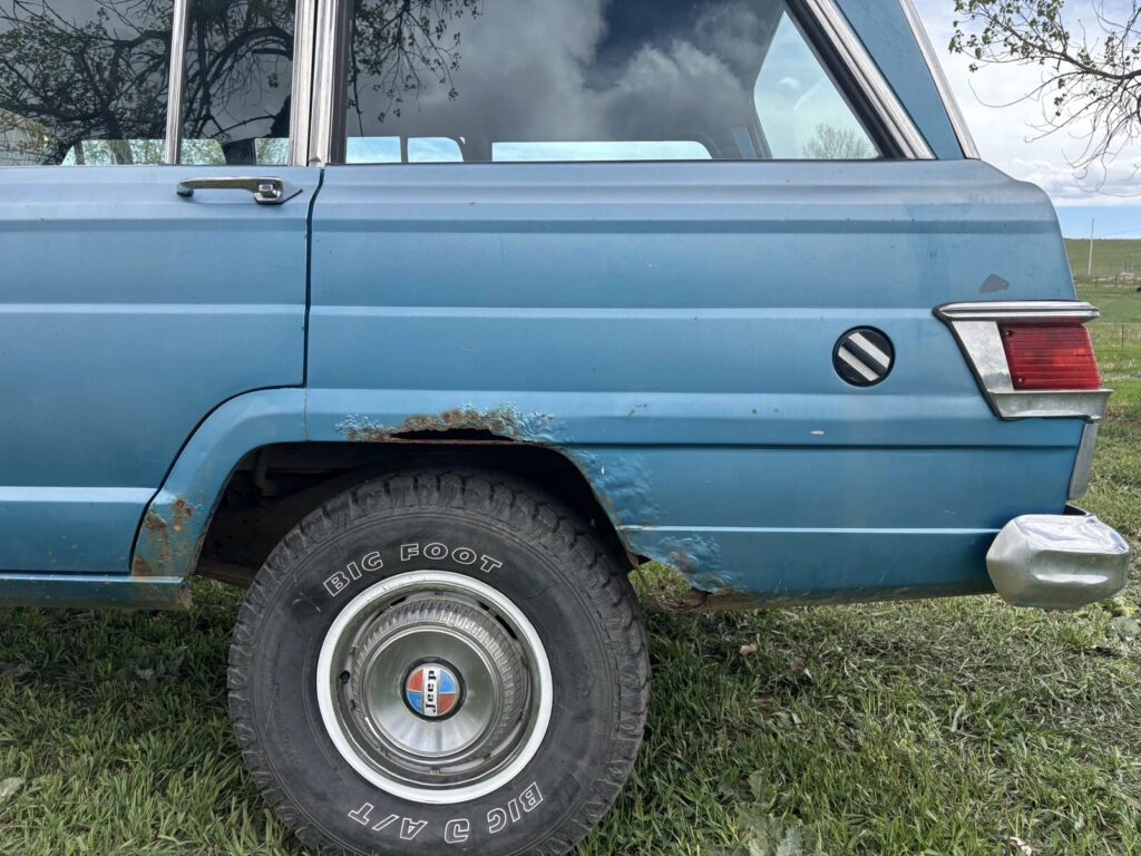 1971 Jeep Wagoneer