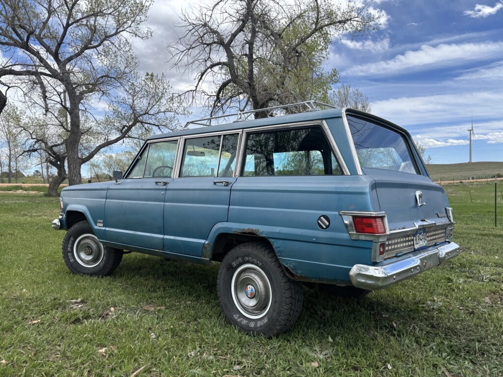 1971 Jeep Wagoneer