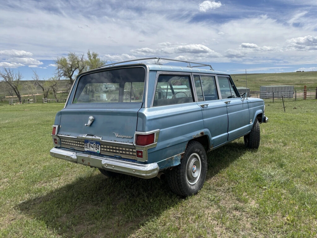 1971 Jeep Wagoneer