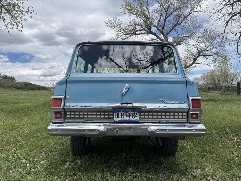 1971 Jeep Wagoneer