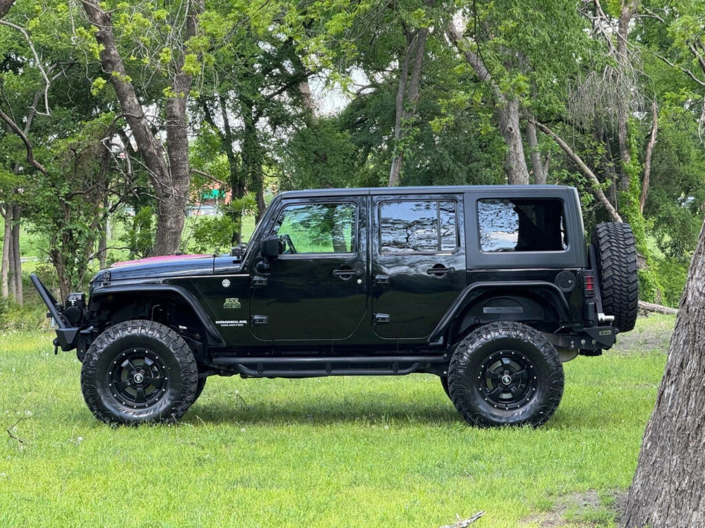 2016 Jeep Wrangler Unlimited Sport S – Black Mountain Ed