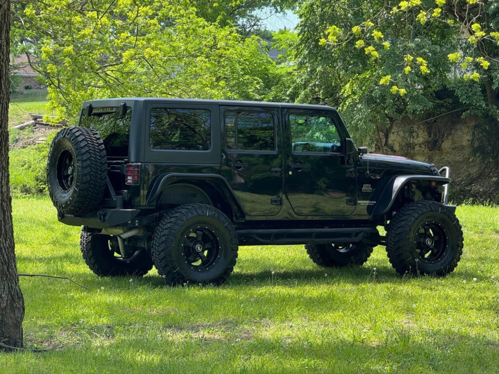 2016 Jeep Wrangler Unlimited Sport S – Black Mountain Ed