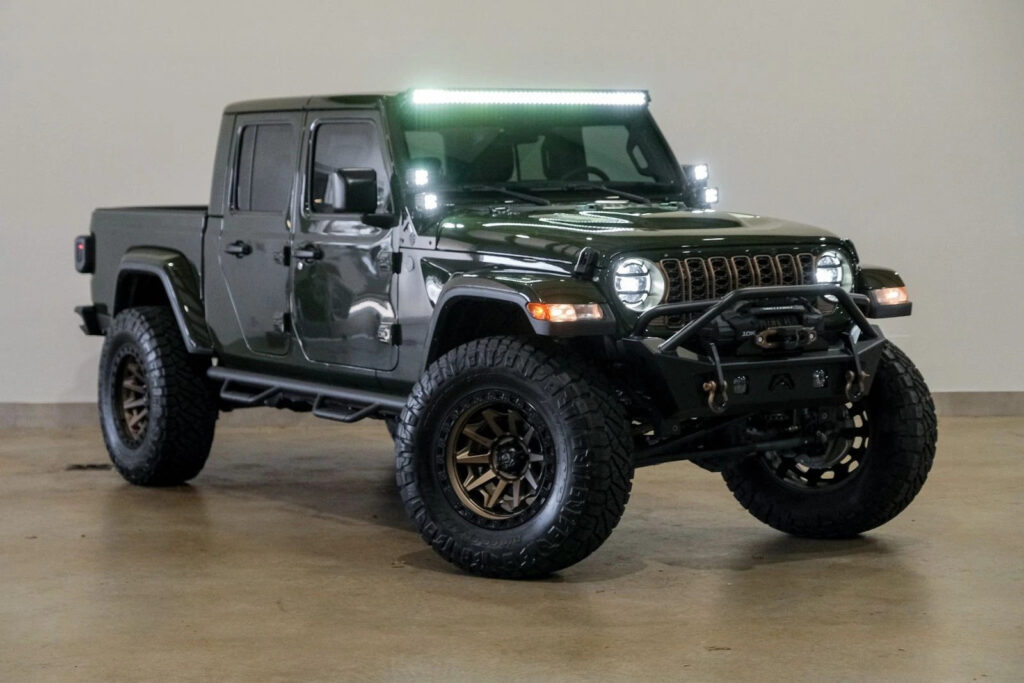 2024 Jeep Gladiator Sport 4X4, Lifted,bumpers,led’s,38’s, HTD Leather