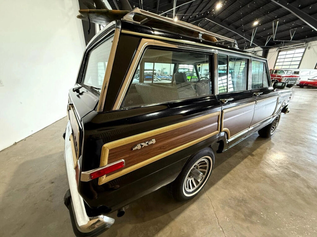 1989 Jeep Wagoneer 4WD