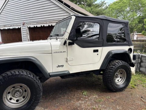 1997 Jeep Wrangler SE na prodej
