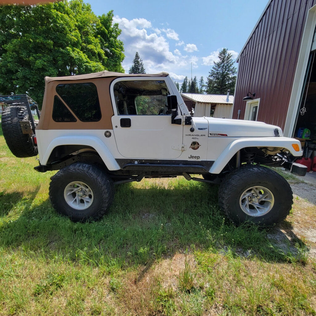 2001 Jeep Sahara