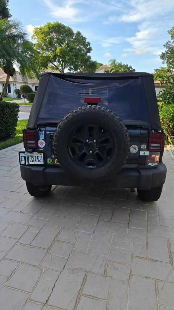 2014 Jeep Wrangler 4WD  Sport