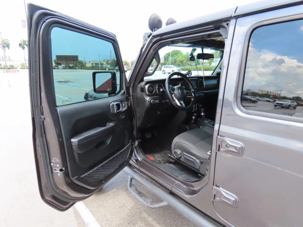 2020 Jeep Gladiator Sport