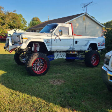 1985 Jeep J10 Pickup na prodej