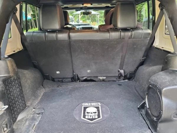 2012 Jeep Wrangler Unlimited Rubicon Call of Duty MW3