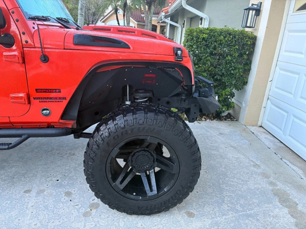 2015 Jeep Wrangler 49700