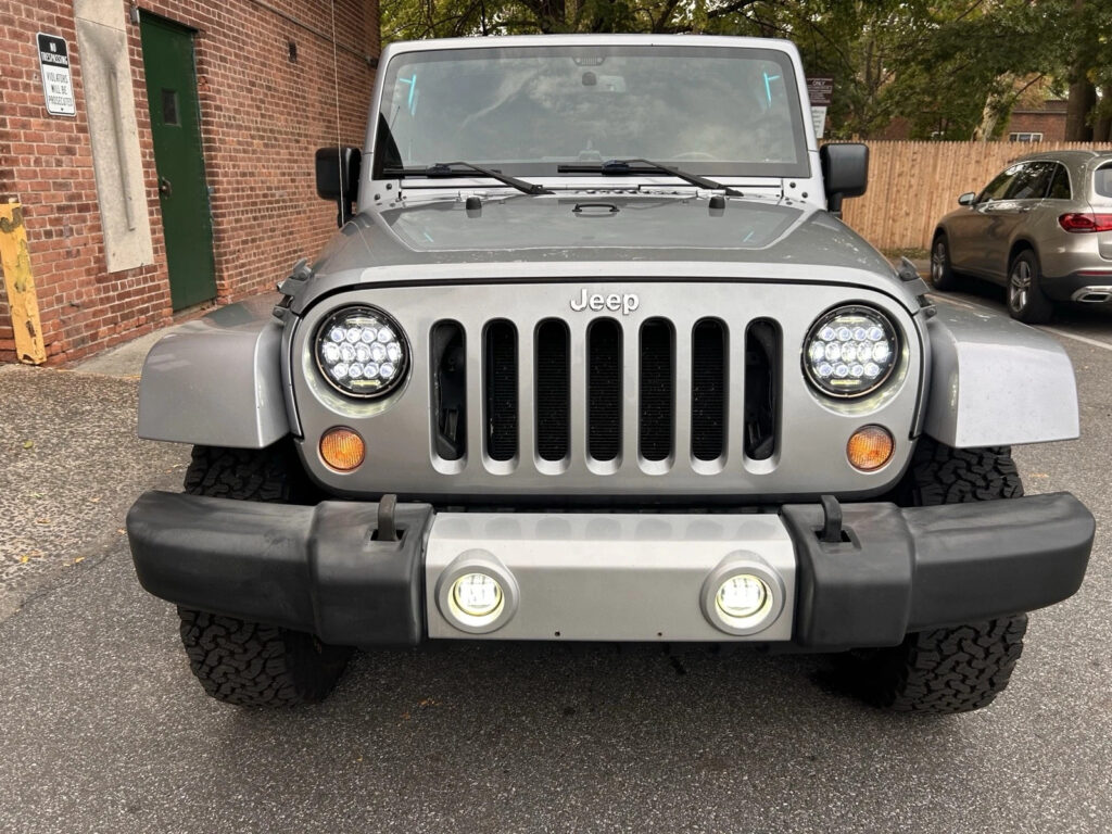 2015 Jeep Wrangler Unlimited Sahara1 Owner 4×4 6 Speed Trans clean Carfax