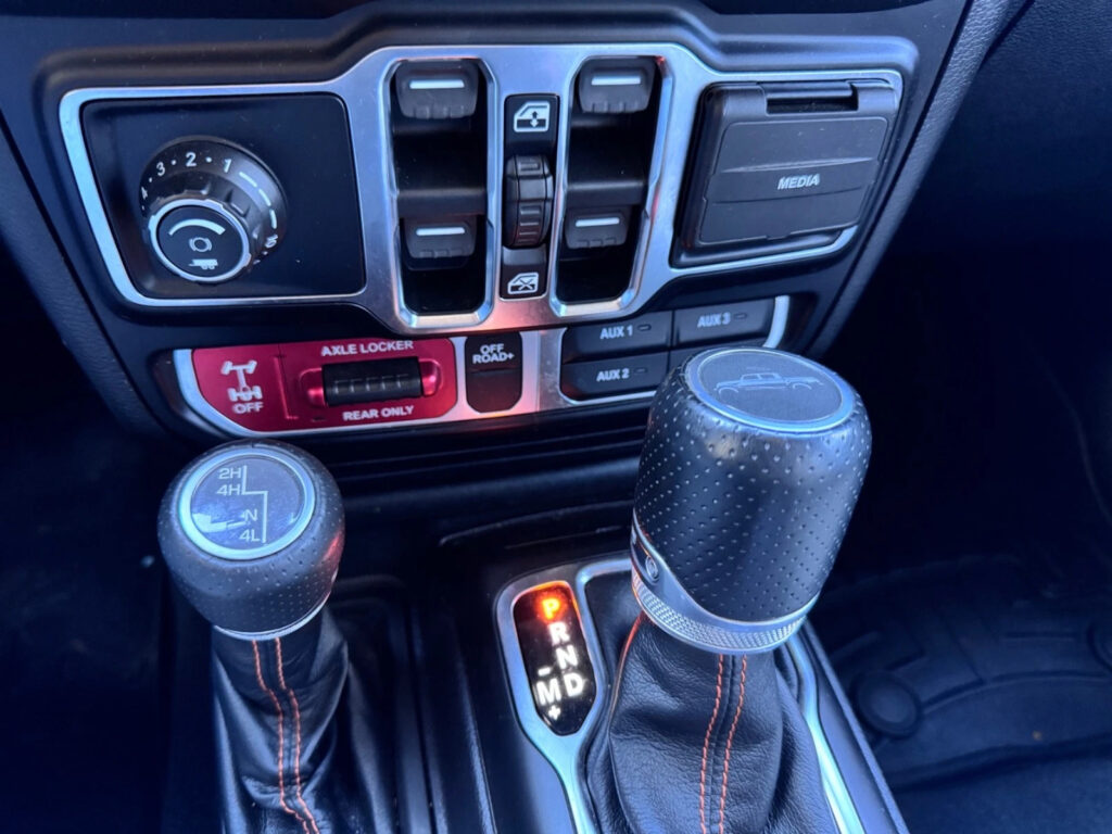 2021 Jeep Wrangler Gladiator Mojave 392