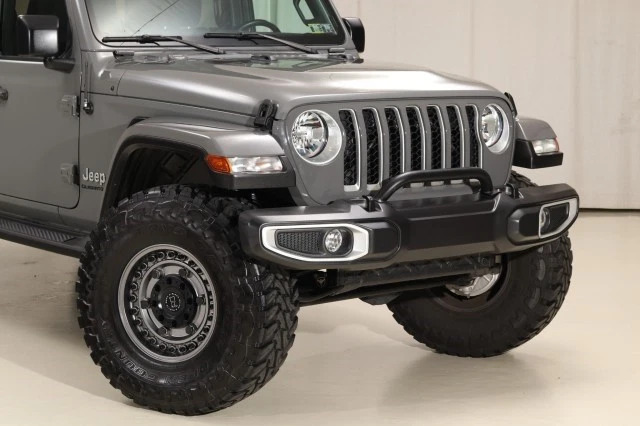 2022 Jeep Gladiator 4WD Overland Lifted 6-Speed Manual 37’s