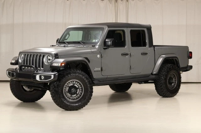 2022 Jeep Gladiator 4WD Overland Lifted 6-Speed Manual 37’s