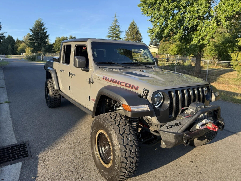 2023 Jeep Gladiator